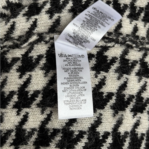 Ellen Tracy Monochrome Houndstooth Cowl Neck Sweater - Picture 5 of 6